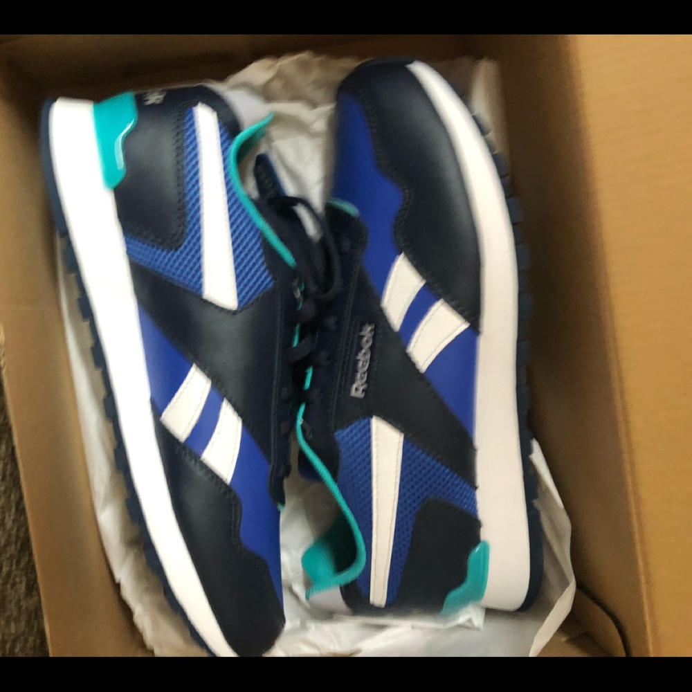 Reebok woman’s shoe size 8